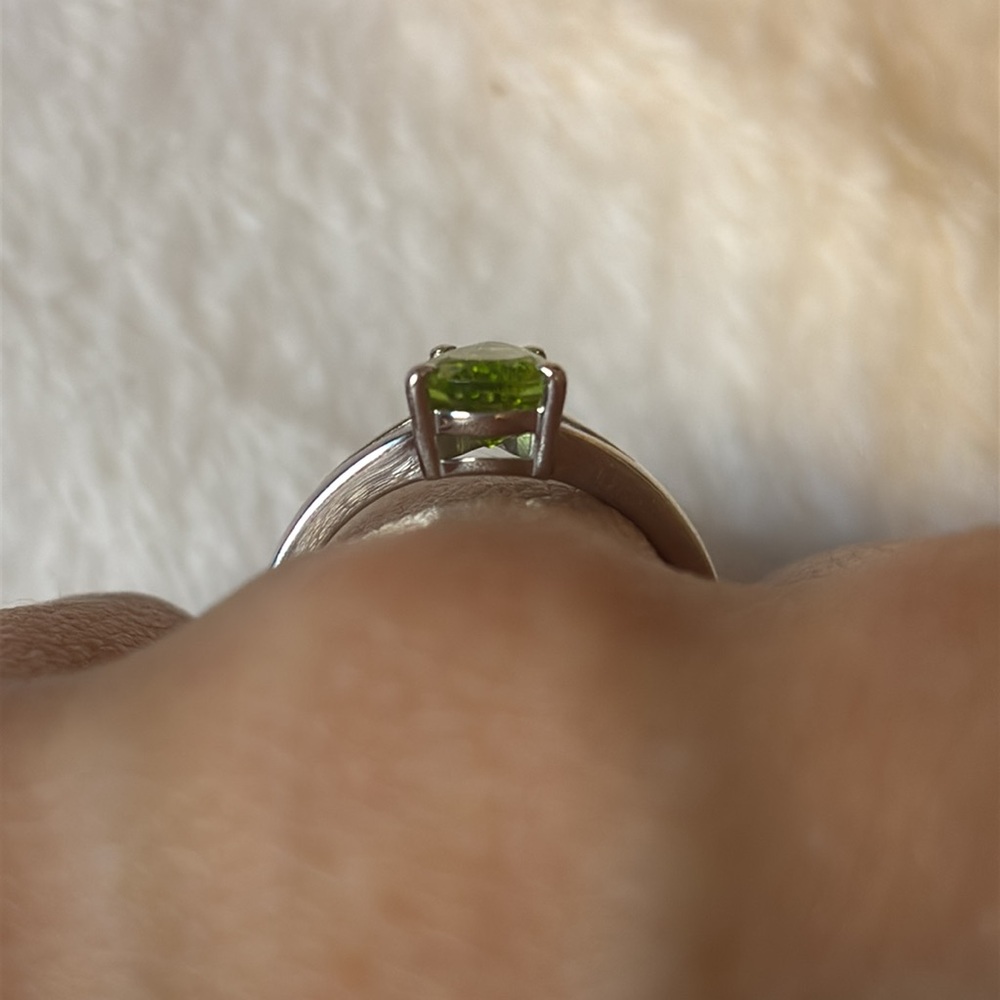 NWT Genuine Peridot 925 Sterling Silver Ring - Picture 5 of 8